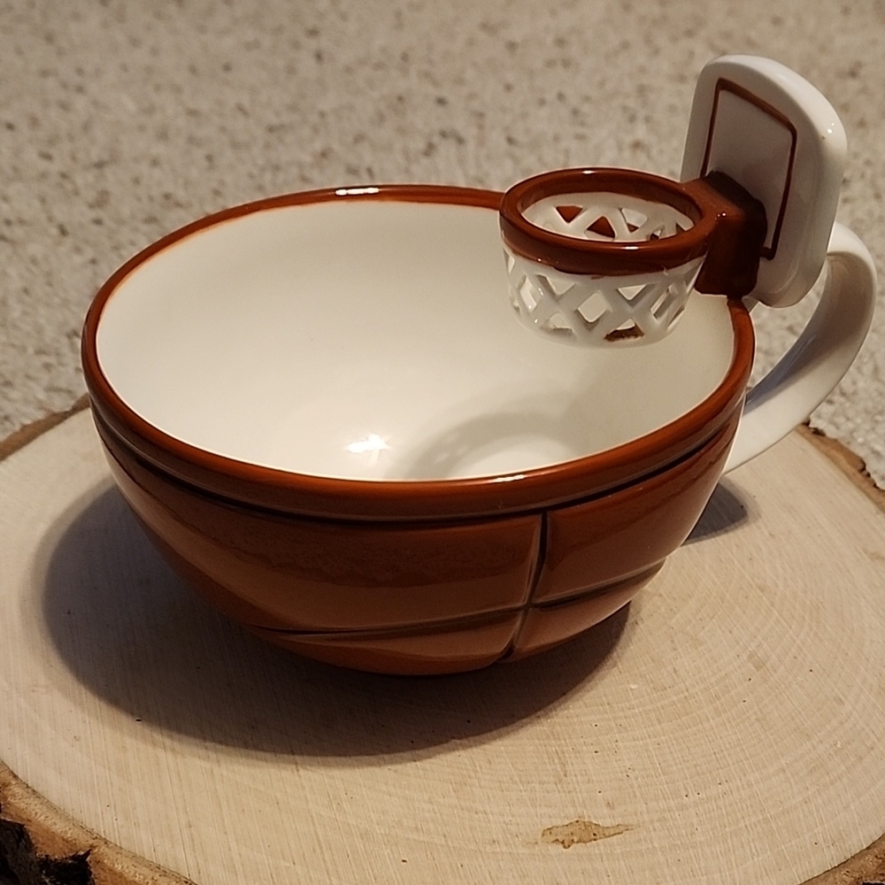 Max'is Creations Basketball Design Mug with Hoop